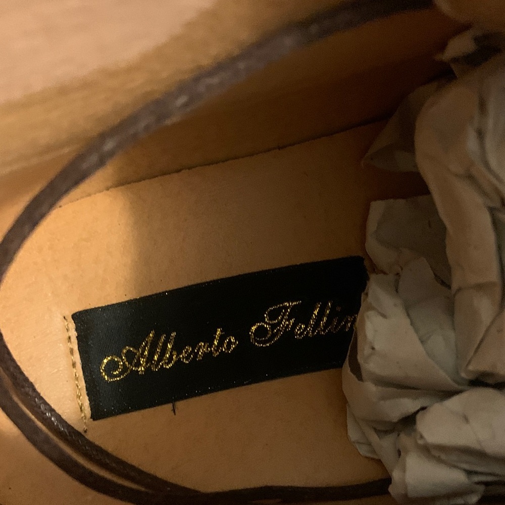 Sophisticated Brown Crocodile Pattern Chukka Boots - image 6